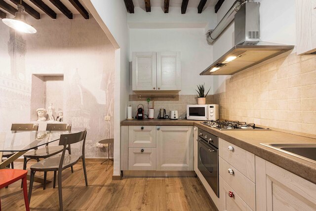 ローレル アパートメント バイ メガ