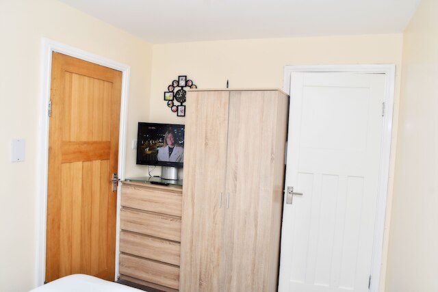 スタイリッシュな6ベッドのホーム