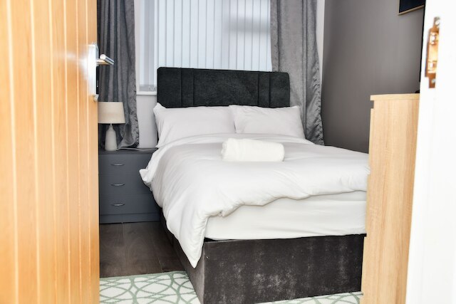 スタイリッシュな6ベッドのホーム