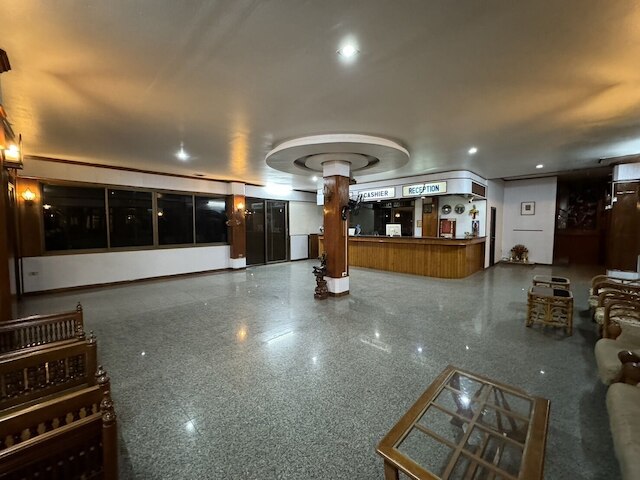 MR.マックスプレイス