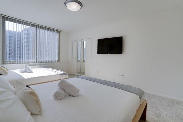 センセーショナル&モダンアパートクリスタルシティ