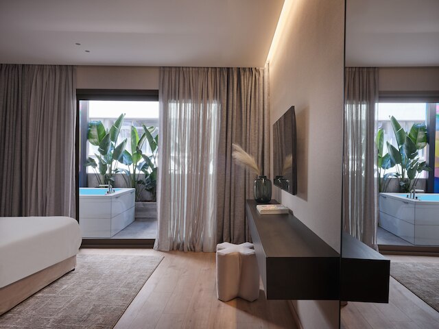 ヌール アウトライン アパートホテル