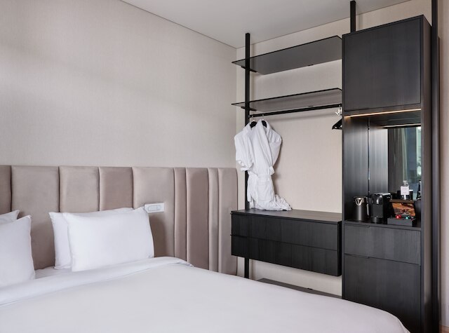 ヌール アウトライン アパートホテル