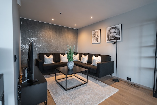 トータルアパートメントヴェルヴェットフレームF