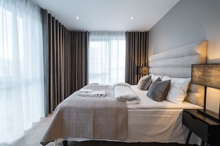 トータルアパートメントヴェルヴェットフレームF