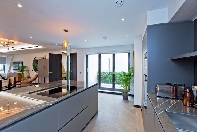 2ベッドデラックスアパート621