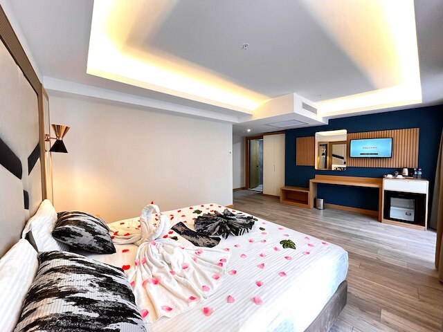 ダウンタウンシルケチホテル