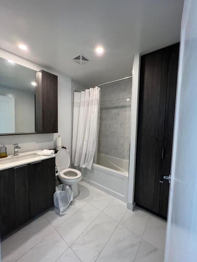 アダステイスイーツトロント