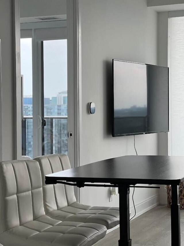 アダステイスイーツトロント