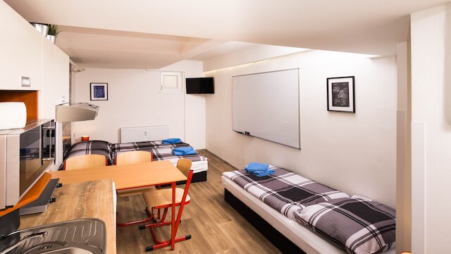 メトロ停留所Vyšehradのスクールアパート