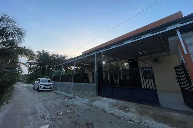 ホテル O ポンドック イブ シャリア ニア エコエデュパーク