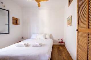 アレンビー・アーツィー・ステイ・バイ・シー・N'・レント