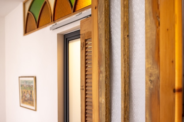 アレンビー・アーツィー・ステイ・バイ・シー・N'・レント