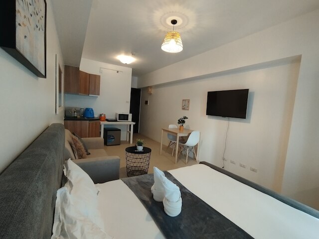 セブ・アビダ・リアラ T1 1517 ITパーク