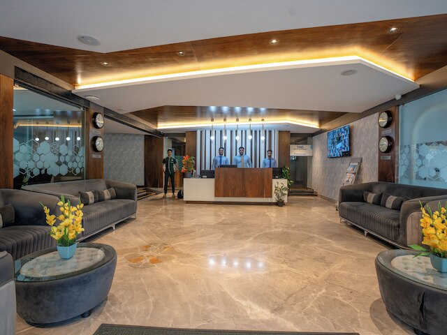 グランドワンタワー