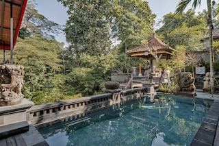 ティガタウブドコテージ