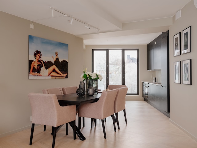 ソマーロエレガンス