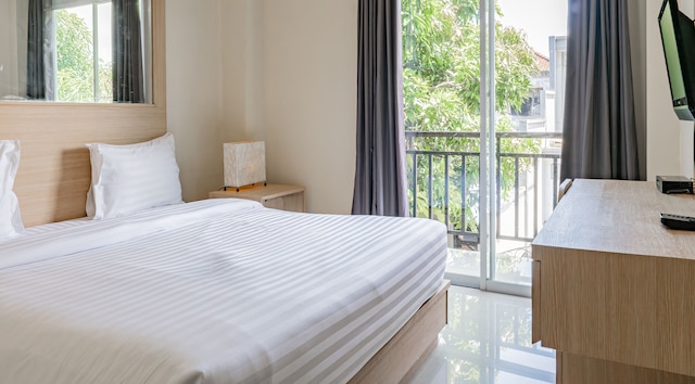 コレクション オ クタ ニア エアポート ングラ ライ