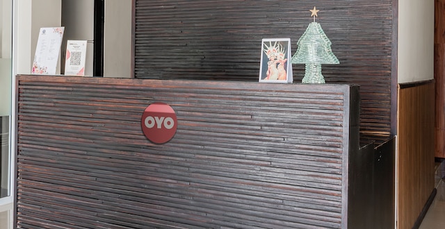 コレクション オ クタ ニア エアポート ングラ ライ