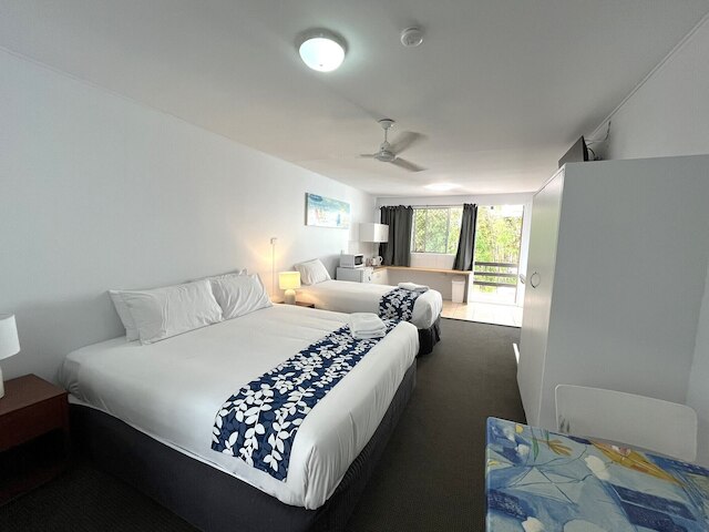 ブラウンズ・ブロードビーチ