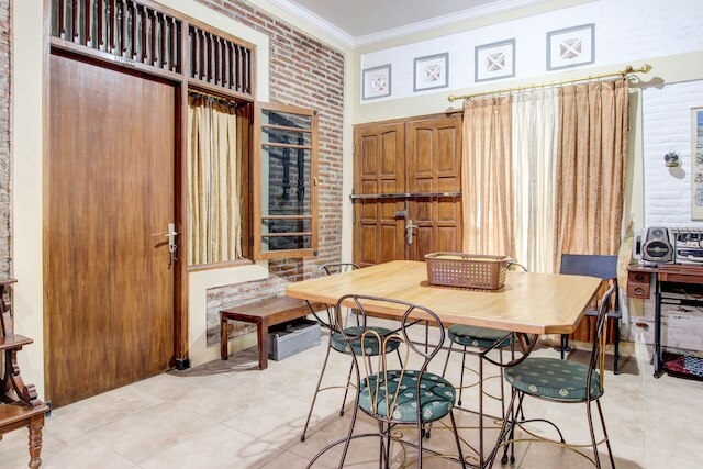 キャピタルO 93716ファミリーゲストハウスシャリア