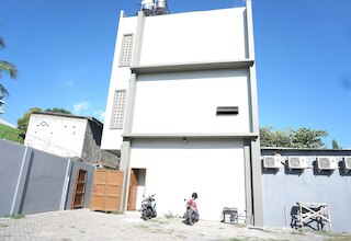 ホテル O ポンドム ダヌ 77