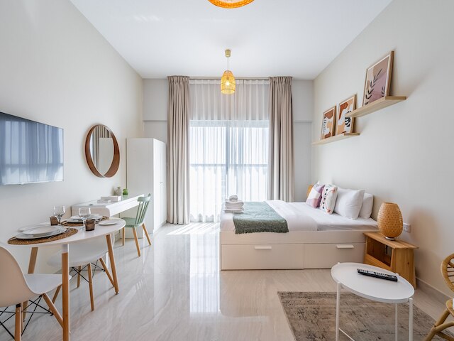 チャーミングスタジオエスケープウィズシティビュー