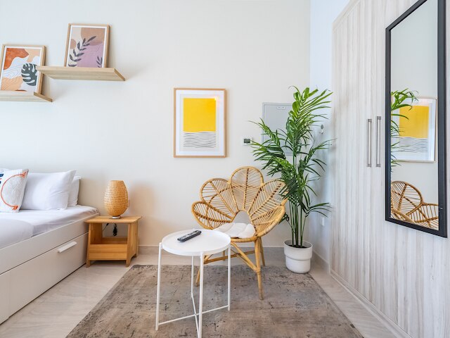 チャーミングスタジオエスケープウィズシティビュー