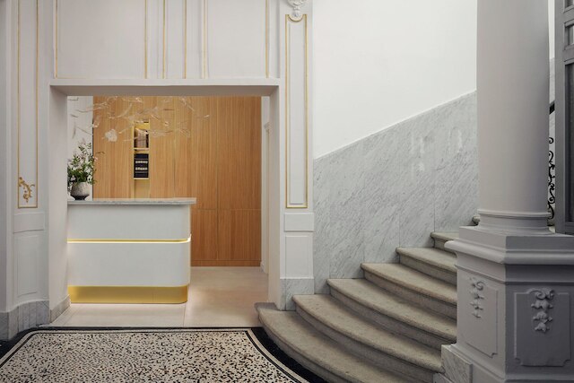 R16 レジデンス プラハ