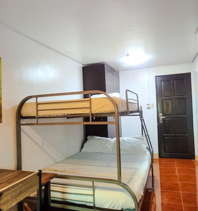 ヘインサ コンドホテル