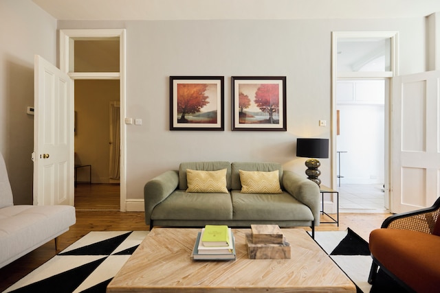 ザ・ウェスト・ケンジントン・ハイドアウト - 庭付きの居心地の良い2ベッドルームフラット