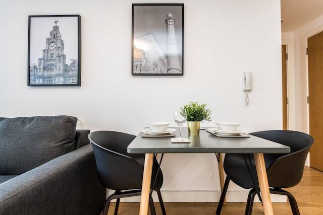 ホストアパートメンツザパールモールバルコニーアパート