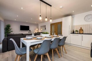 ホストアパートメンツナイトストリートプレイス