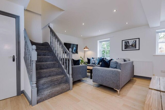 ホストアパートメント ザ ロスコーコーチハウス