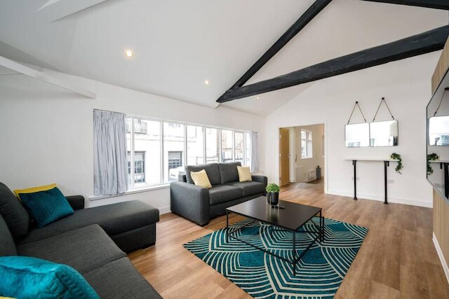 ホストアパートメント ウッドストリートナイトライフアパートメント