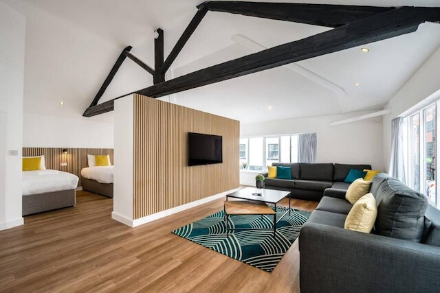 ホストアパートメント ウッドストリートナイトライフアパートメント