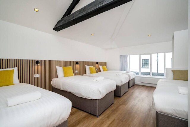 ホストアパートメント ウッドストリートナイトライフアパートメント