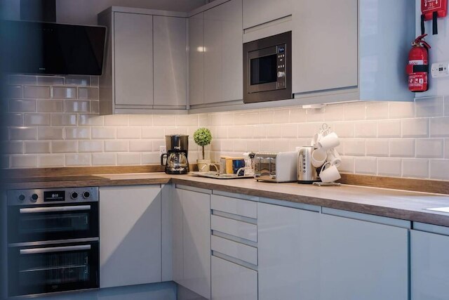 ホストアパートメント ザ ケンジントンタウンハウス