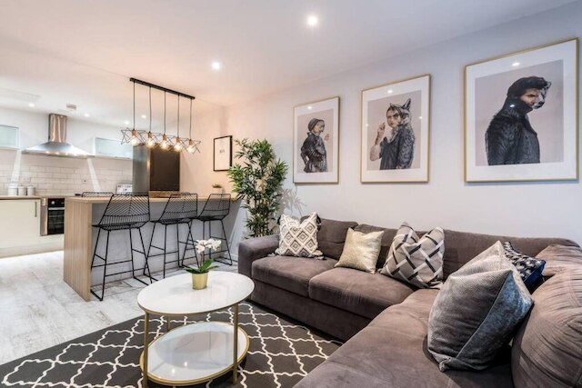 ホストアパートメンツバルチックバルコニーアパート