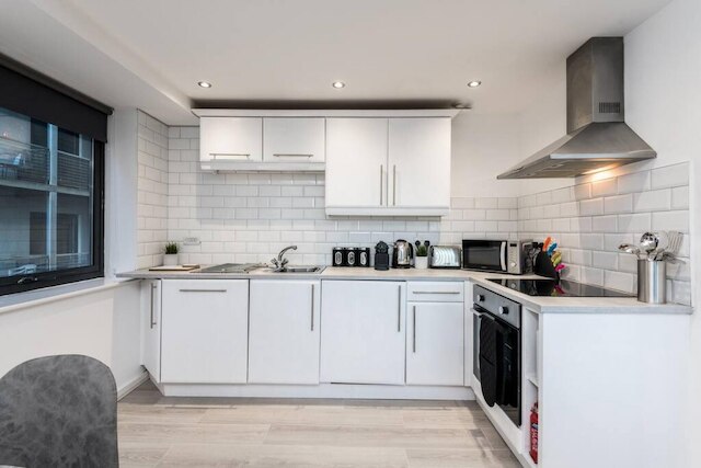 ホストアパートメンツショーズプレイスII