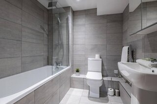 ホストアパートメンツショーズプレイスII