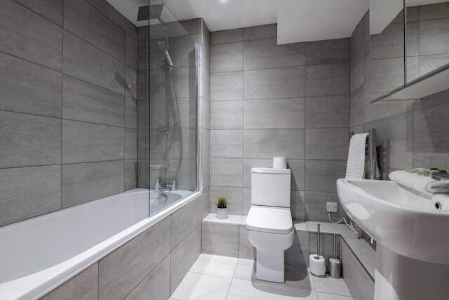 ホストアパートメンツショーズプレイスII