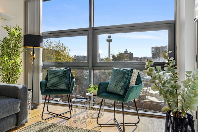 ホストアパートメンツスタンディッシュストリートアボード