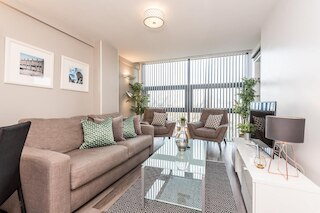 ホストアパートメンツスタンディッシュストリートプレイス