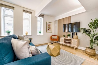 ホストアパートメンツ・ザ・キャヴァン・クォーターネスト