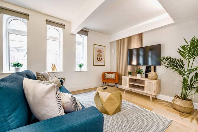 ホストアパートメンツ・ザ・キャヴァン・クォーターネスト