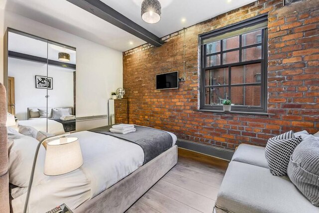 ホストステイ・バンズ・ウェアハウスV