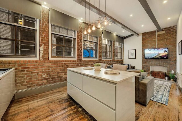 ホストアパートメンツ・バンズ・ウェアハウスII