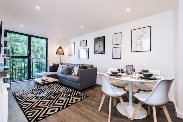 ホストアパートメンツシャヴァッセチェンバーズ