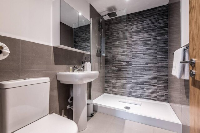 ホストアパートメンツシャヴァッセチェンバーズ